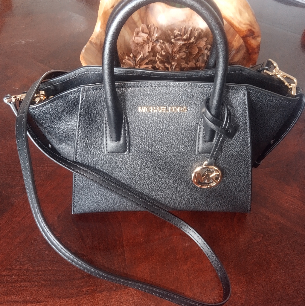 *Hp* Euc Michael Kors Black Leather Purse With Removable Should Strap